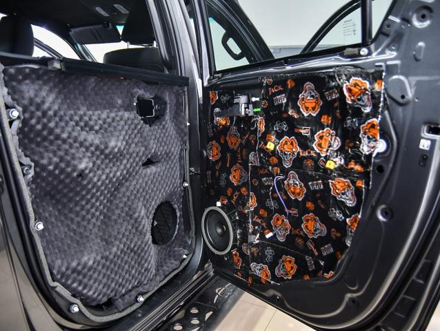 HILUX